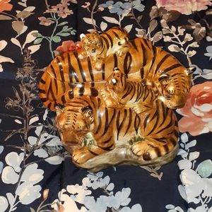 Tiger cookie jar